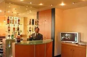 Hotel Niederraeder Hof Frankfurt nad Menem