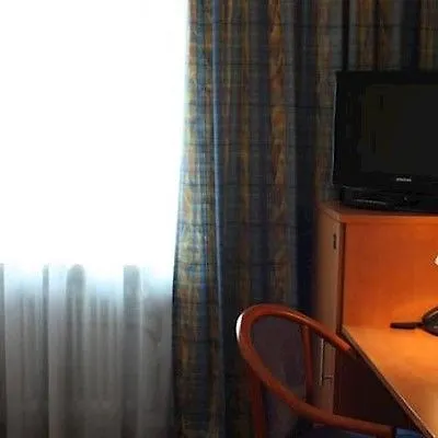 Hotel Niederraeder Hof Fráncfort del Meno 3*,  Alemania