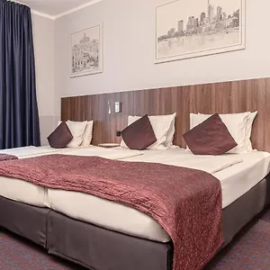 Ramada By Wyndham Frankfurt Station *** فرانكفورت