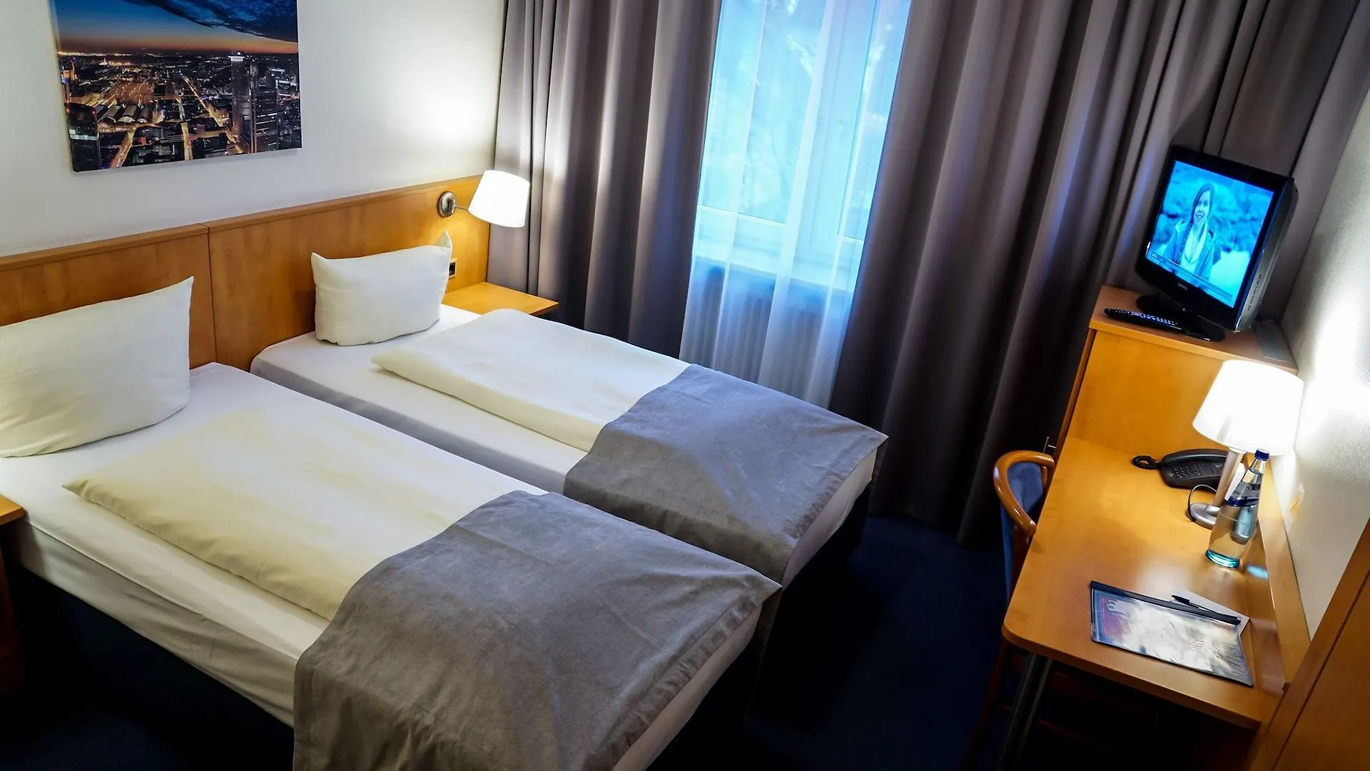 Hotel Niederraeder Hof Frankfurt am Main 3*,