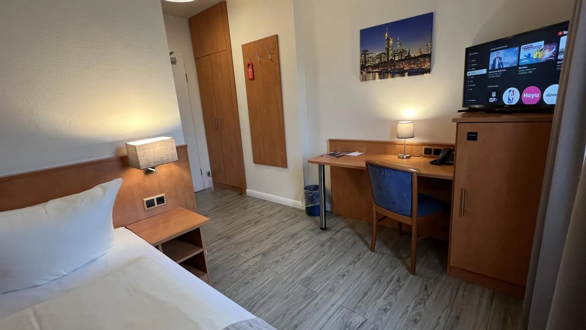 ***  Hotel Niederraeder Hof Frankfurt am Main Germany