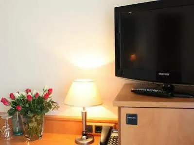 Hotel Niederraeder Hof Франкфурт-на-Майне
