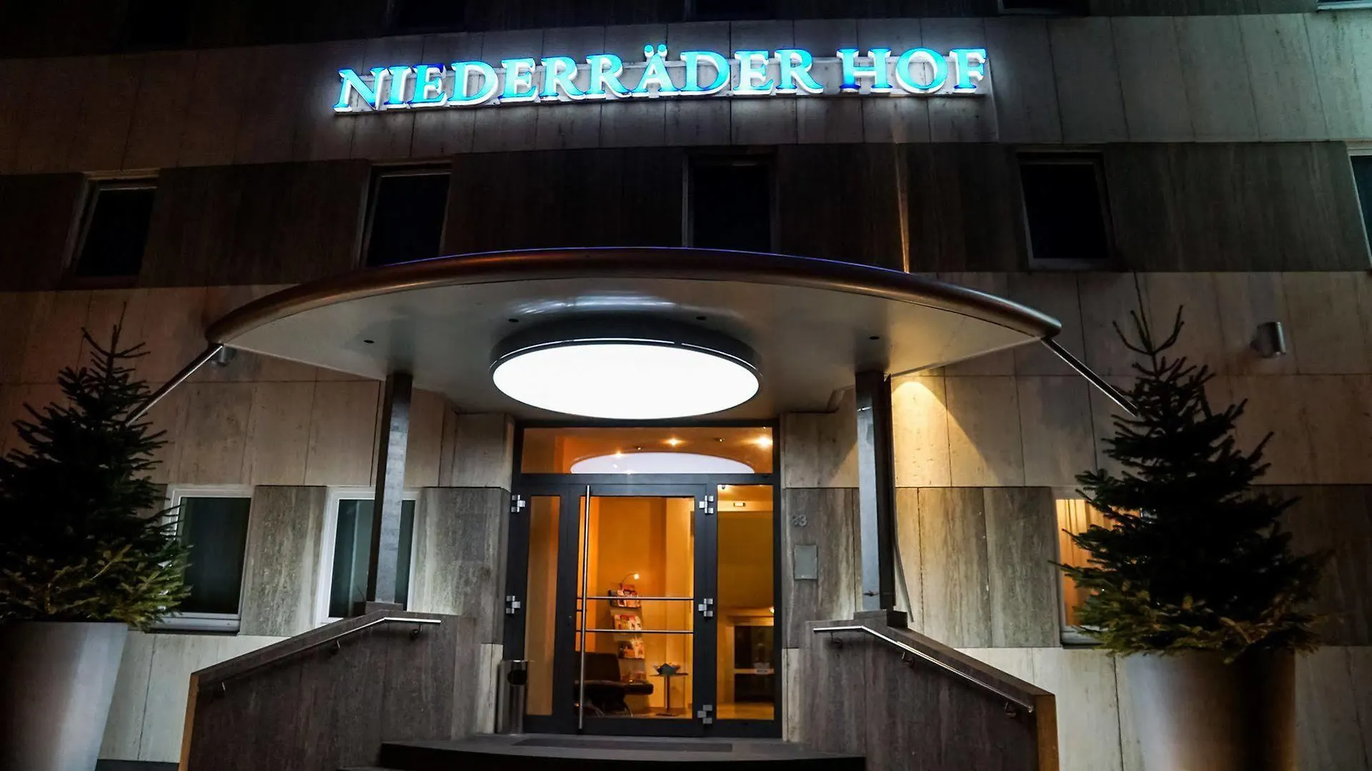 Hotel Niederraeder Hof Frankfurt am Main 3*,
